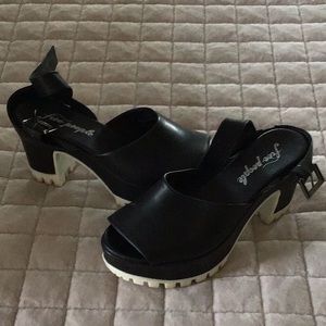 Free people leather platform sandal.size 38